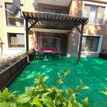Apartment Beachside Garden Escape Varna